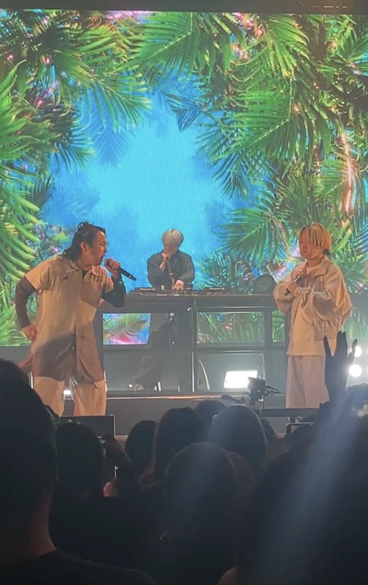 chimonkikuchi's tweet image. SARUKANIワンマンライブ
「three seven」
最高だったー
脳が痺れるほどビートボックス浴びた
そして、ビートボックスの可能性とSARUKANI3人の決意覚悟気合いがパフォーマンスとなって、圧巻‼️て感じでした
ありがとうございました‼️
#SARUKANI
#threeseven
#humanbeatbox