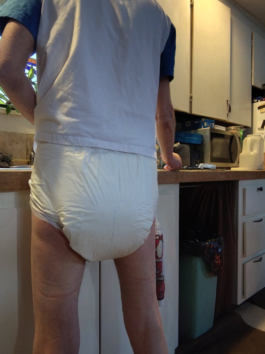 Maine Diaper boy tweet media