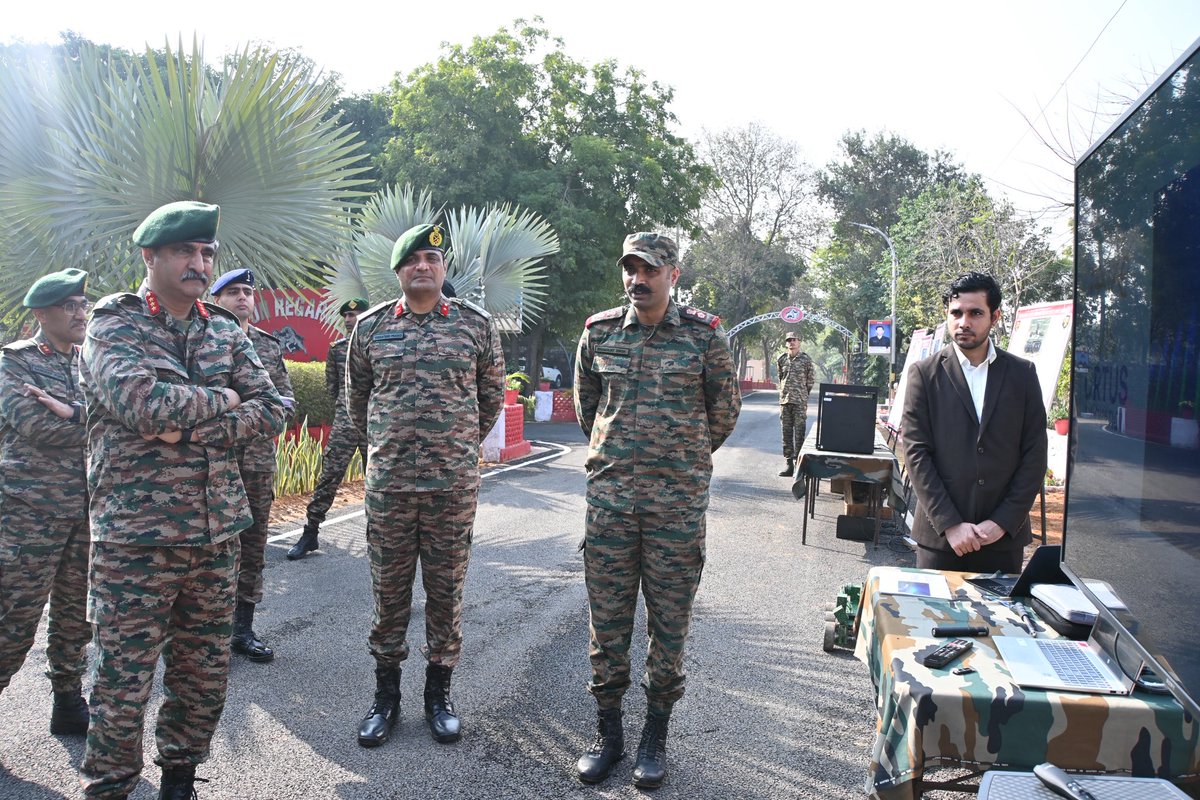 westerncomd_IA's tweet photo. #StrongAndCapable
#ForeverReadyForWar
#ImposersOfNationalWill
Lt Gen #RajeshPushkar, AVSM, VSM, GOC Kharga Corps, reviewed operational preparedness of #RamDivision and lauded all ranks for inventive technology infusion, innovative approach to training and utmost professionalism. He exhorted all ranks to remain mission-focused, professionally enriched and continue to set benchmarks in operational excellence and sustained combat effectiveness.
@adgpi
@prodefencechan1