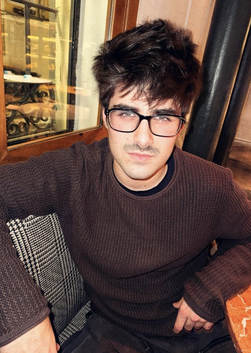 eldestellix's tweet image. martin urrutia - gael