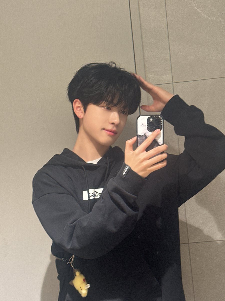 [#오현태] 

🖤🐶

#FANTASYBOYS #판타지보이즈
#OHHYEONTAE