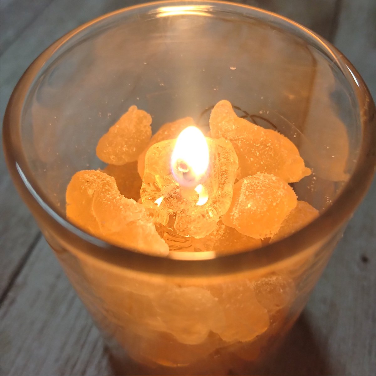 フランキンセンス風のキャンドルを作ろうと色々試しましたが、2時間位