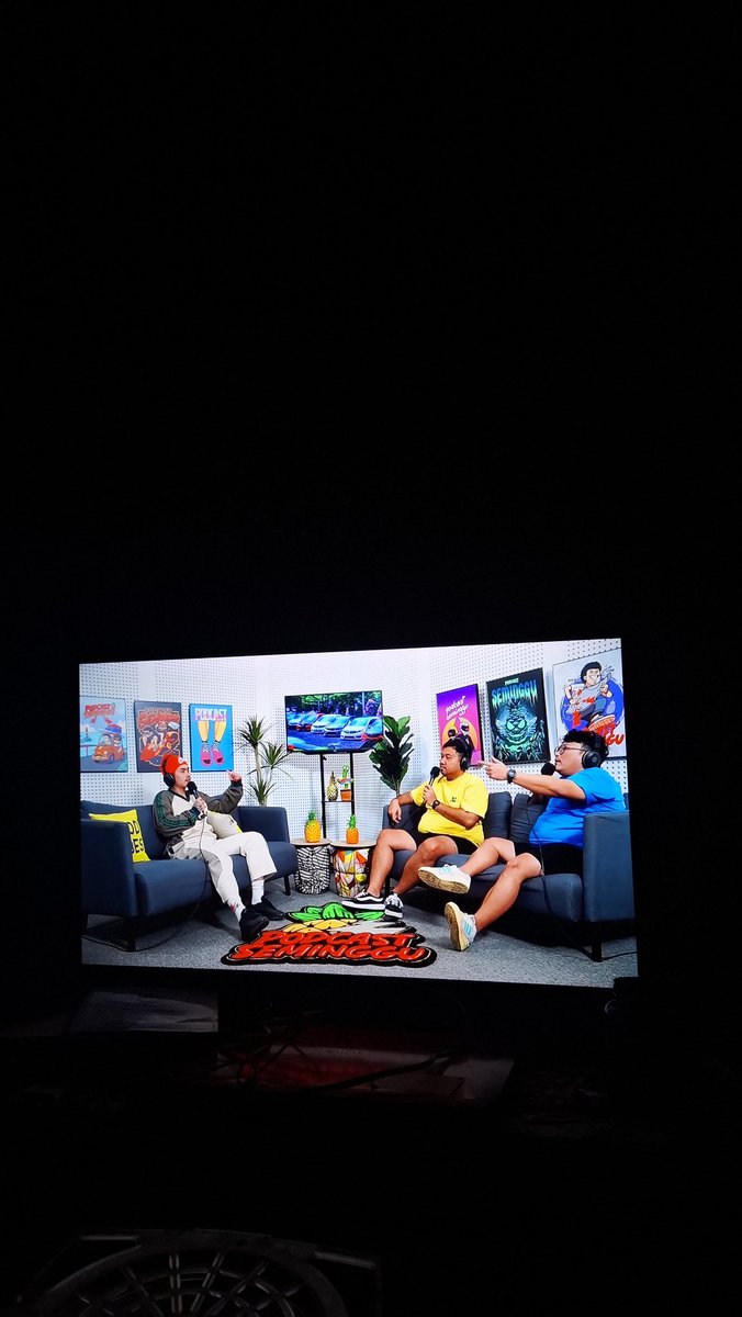 Selama ada podcast seminggu hidup akan happy.