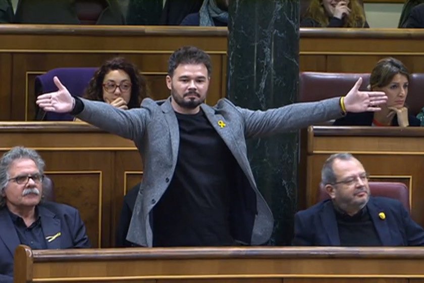 Metges en vaga, mentre els fan xantatge. Mestres en vaga, mentre se'n riuen d’ells. Avis morint sense cobrar la dependència, tirats en lliteres. Famílies fent mans i mànigues perquè l’ajuda per discapacitat no arriba. Bombers reclamant drets. Gent sense poder arribar a la feina