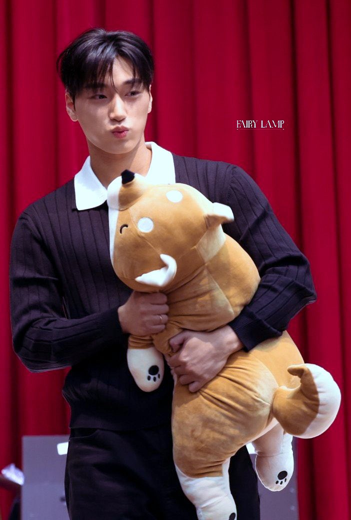 san with a shiber plushie in the year of 2026 😭😭😭😭😭😭