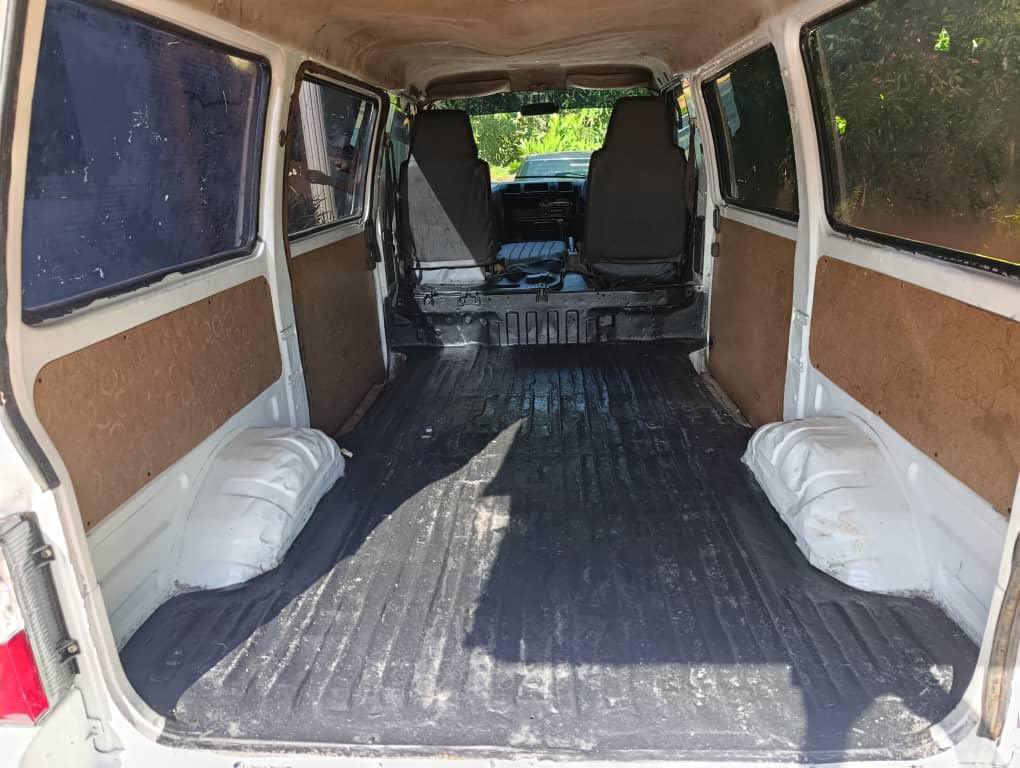 boykreign's tweet photo. Mazda Bongo 
Engine and gear box dry 
Single tyres 
With f8 engine 
Very smart in and out 
Asking for 15.5 million nego 
Location Blantyre

+265 994 783 178 https://t.co/HG7wYvDI8c
