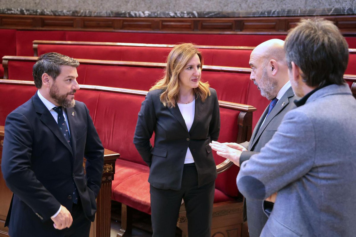 AjuntamentVLC's tweet image. 🤝 #València i #Palma sumen forces

Acord per impulsar una candidatura #UNESCO de l’arquitectura gòtica de la Mediterrània Occidental.

Patrimoni viu als carrers que explica qui som.

Objectiu: protegir-lo, difondre’l i projectar-lo al món.

Compartim història. Multipliquem