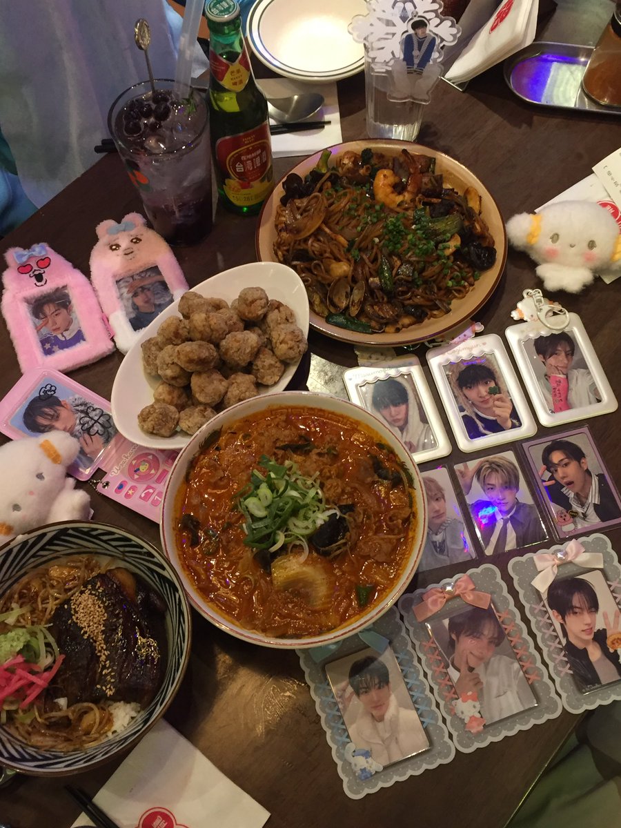 📍청주 무심천드래곤

청주 맛집 ㅇㅈ합니도 🙌🏻

#걱정마_밥만잘먹죠
#맛집은_럭키세븐스트라이크
#파송송황인탁