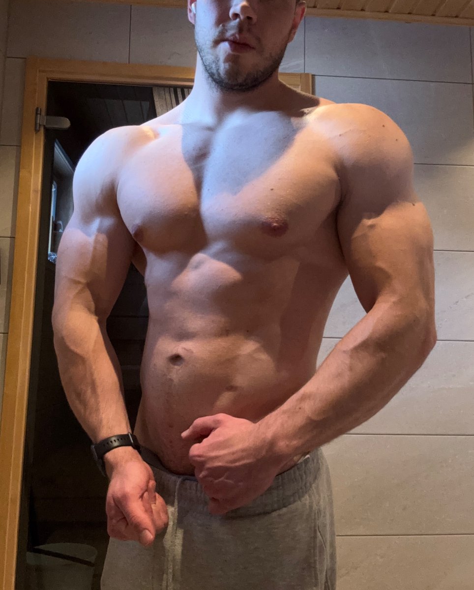 Smoothjackk's tweet photo. Like and repost if you love veins https://t.co/Uf5VHYS4b1