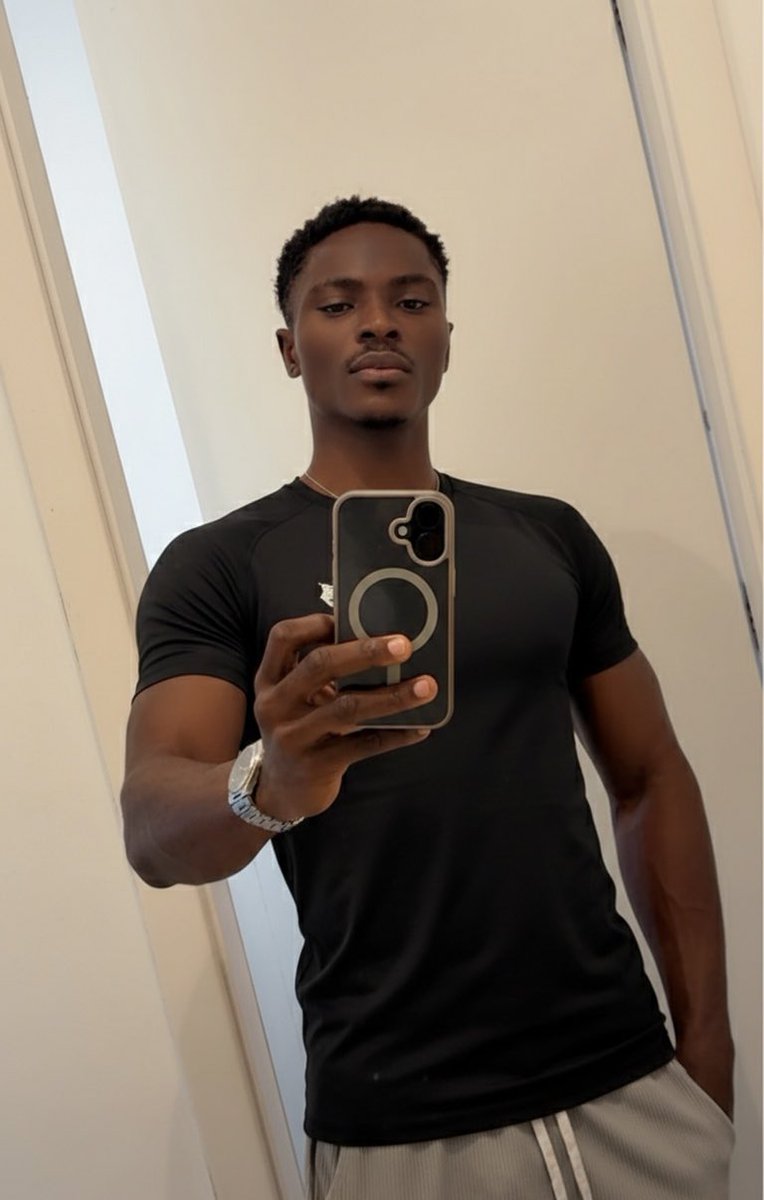 aka52226599's tweet photo. T-shirts fitness homme pour le sport et la vie quotidienne. Respirants, légers et confortables.  
Parfaits pour le running, la musculation et le yoga.  
Plusieurs tailles disponibles. Livraison rapide. https://t.co/lLzv73qPeQ