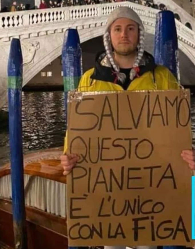 L'Insorto tweet media