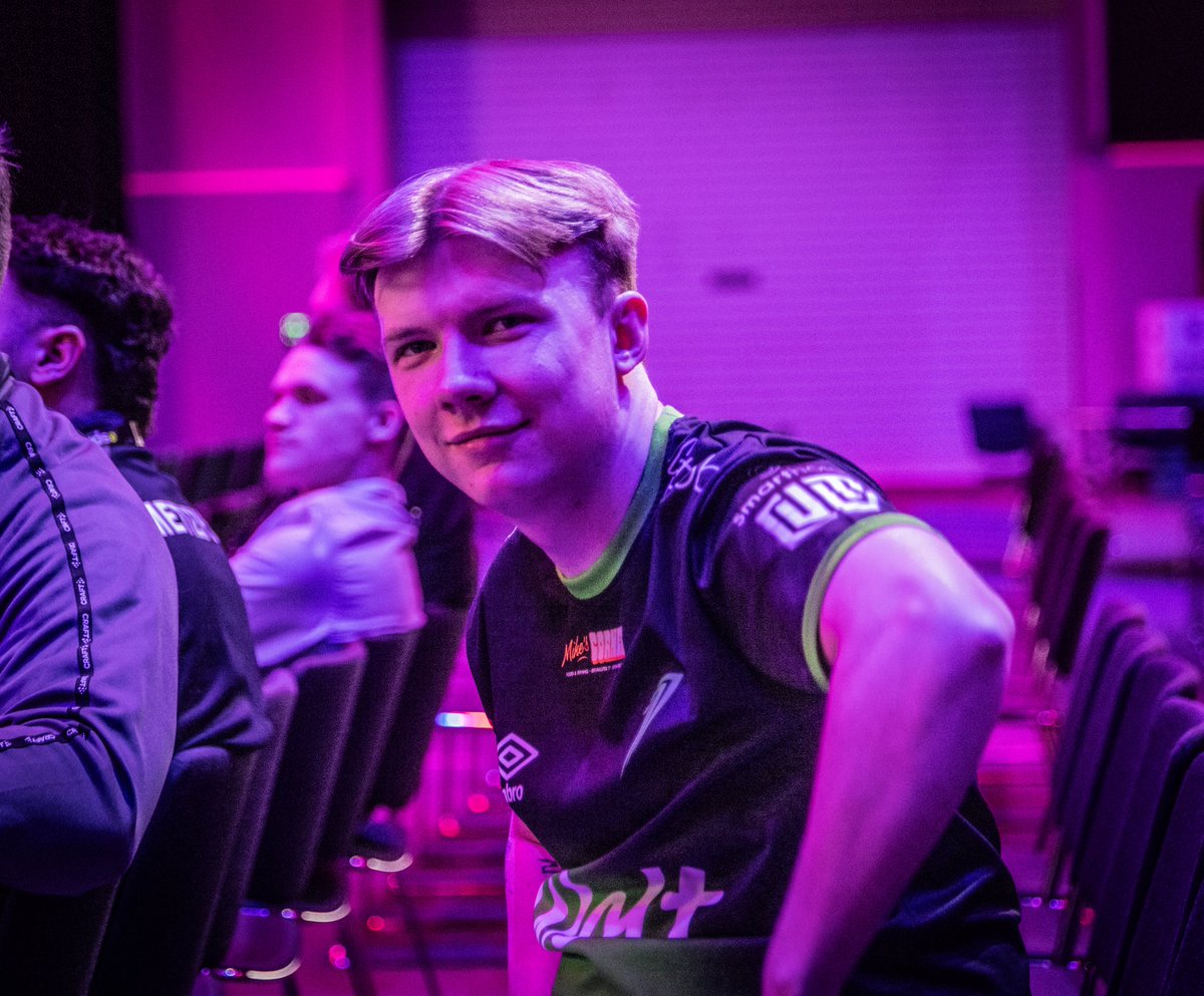 ✈️ <a href="/airport_masters/">De_Airport Masters</a> <a href="/landingzone2026/">LANDING: ZONE</a>