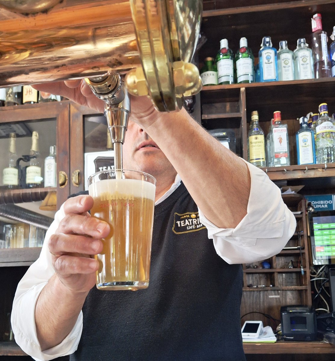 🍺 Con esta caña de <a href="/mahou_es/">Mahou</a> ¿podemos dar por inaugurado el fin de semana?