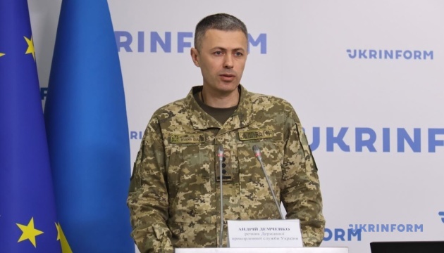 Ukrinform_News's tweet photo. Two Russians attempting to infiltrate Ukraine captured in Lyman sector, #Demchenko says https://t.co/9TiOW25MWA https://t.co/cRbbCzfBl0