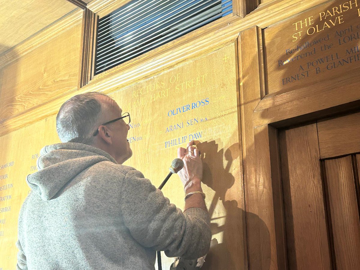 St Olave Hart Street tweet media