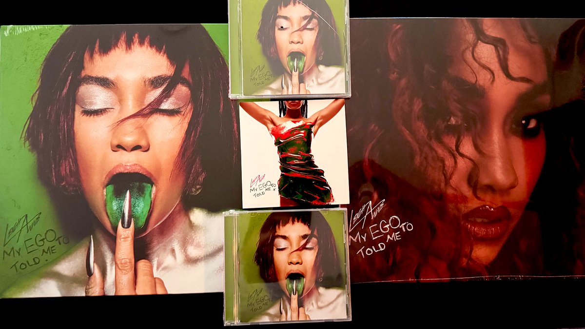My first set of <a href="/LeighAnneMusic/">Leigh-Anne</a> #MyEgoToldMeTo physicals just arrived and they are ABSOLUTELY STUNNING 😍 I’m living for all the details and the quality. Make sure to get your copies! 💚❤️