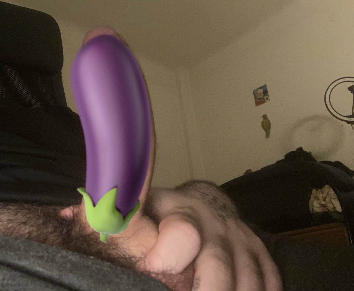 Random 🍆pic from when I was 18 🫣

( find the full pic on my priv )
#nudes #dick #porn #cock #jerking