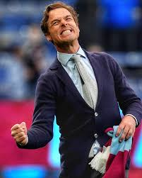 Professor June the Tea Lady PhTea tweet media