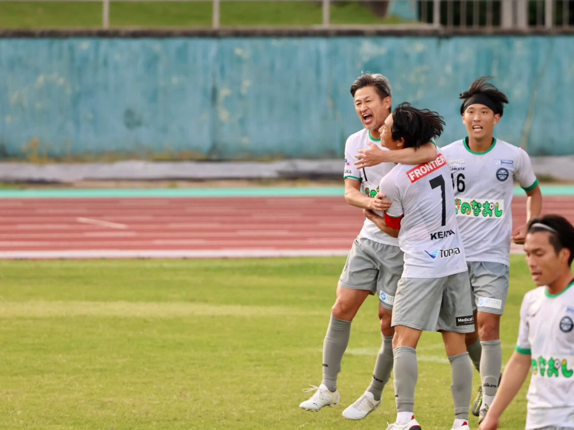 昨日、36歳になりました。
メッセージやプレゼントを送ってくださった皆さん、ありがとうございました！
カズさんに憧れてプロサッカー選手を目指してから30年。プロサッカー選手になってから今年で15年目になります。
今年はどんな出会いや経験が待っているか、今から楽しみです。