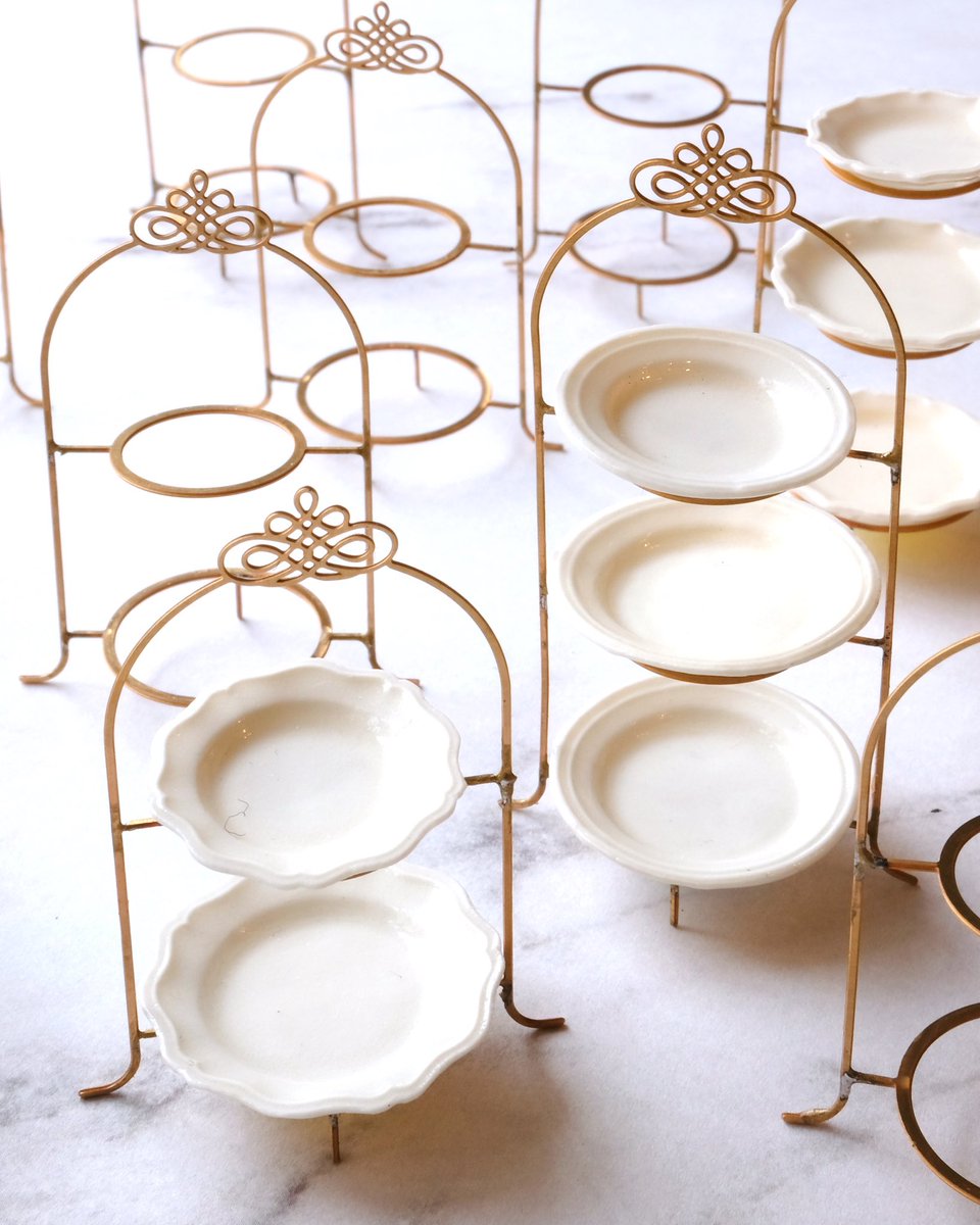 Upfarfield Dollhouse Salon tweet media