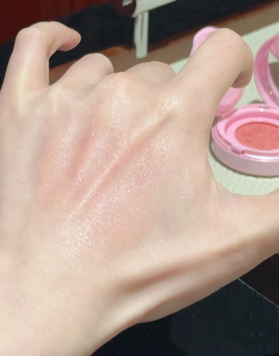 aila tweet media