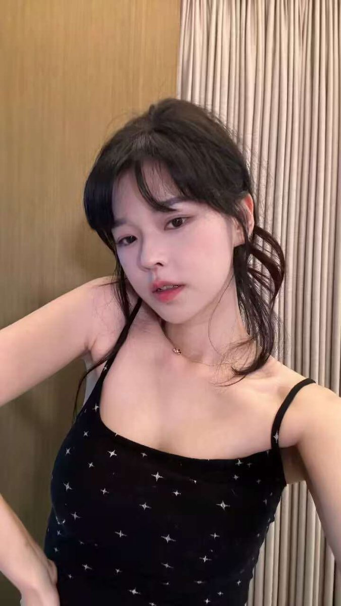 黄大师—AI脱衣一键脱衣 tweet media