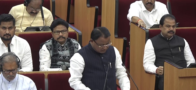 otvnews's tweet photo. #Bhubaneswar | Five New Medical Colleges in Odisha

1. The Chief Minister announced the establishment of five new medical colleges.
2. Ayurvedic medical colleges will be set up in Gajapati, Malkangiri, and Rayagada.
3. Two homeopathic colleges will be established in Nayagarh and Nuapada.
4. A proposal of Rs 140 crore has been made for the five new medical colleges.