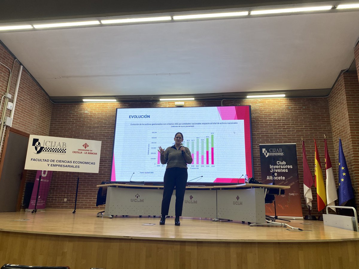 Ana Escribano #Pint25ALB tweet media