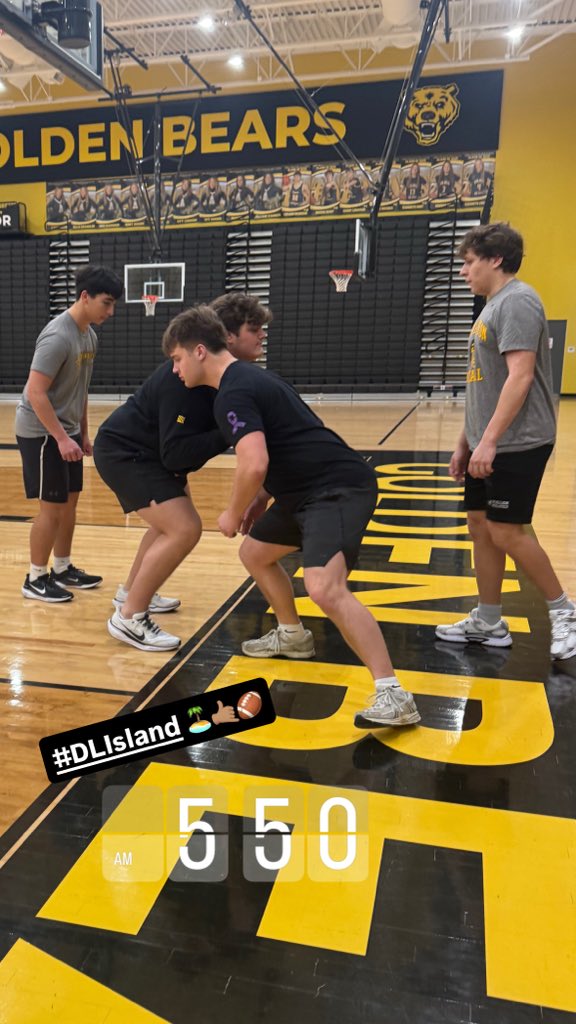 Coach Velasquez tweet media