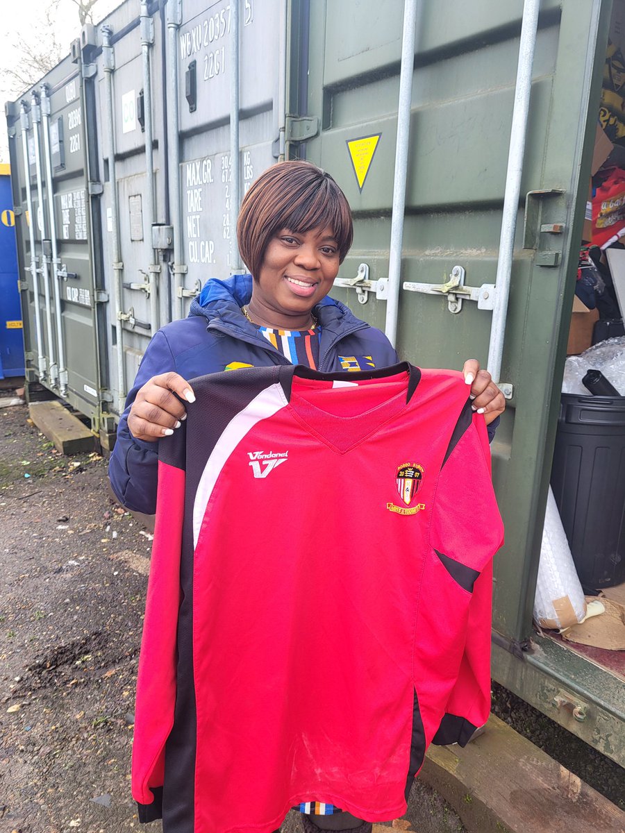 A very big KitAid thank you to <a href="/hyufc_official_/">𝗛ayes & Yeading United FC</a> for another great donation of kit.
It was collected on Wednesday by volunteer Keith and has today started the journey to Ghana with <a href="/Fafaliorg/">Fafali Organization</a> 

#nonleaguefootball <a href="/NonLeaguePaper/">The Non-League Paper</a>