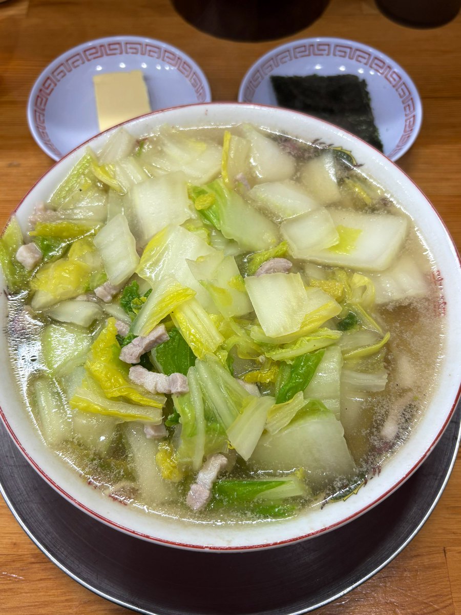 kirico011's tweet photo. 念願の
銀座たんめん🍜に

白菜の甘み広がる
塩スープに細麺
あぁ美味しかった🤤

＃銀座たんめん
＃東銀座ランチ
＃途中でバター投入 https://t.co/4fCZU1cSUn