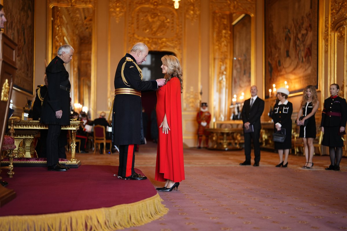 RoyalFamily's tweet image. This week, The King and The Princess Royal hosted Investiture ceremonies at Windsor Castle.

🎖️ Congratulations to all who received their honours!
