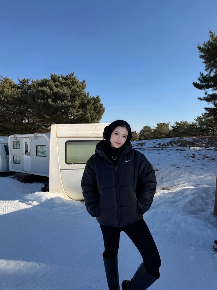 Out Of Context Lyn tweet media