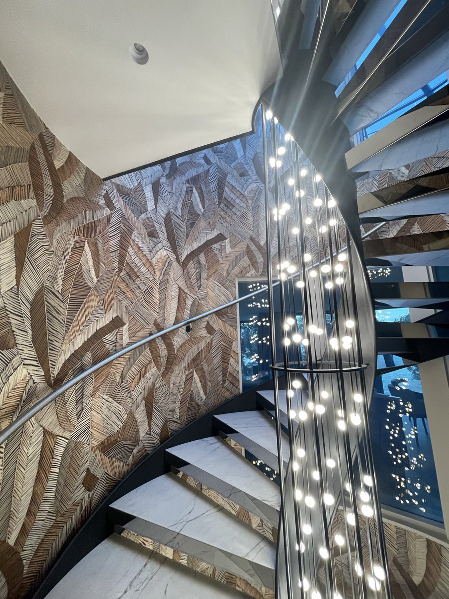 Hide and Stitch tweet media