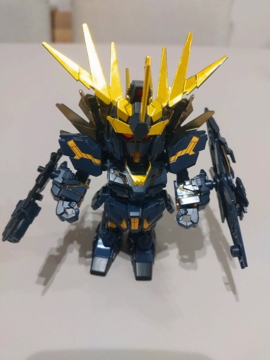 Aiki_PX4's tweet photo. されてる上に、ラーガンダムのシンプルさが相まって可動域が広いしで、初めてガンプラに触れるには本当に良いキットだと思う！

余談で「お手頃なSDなら〜」ってよく調べずにEXを購入してみたけど、こっちはシールが多かったりで、幼稚園児には難しかったですなｗ
パパが自分で作りましたとさ🤣 https://t.co/fbcnUu1y8y