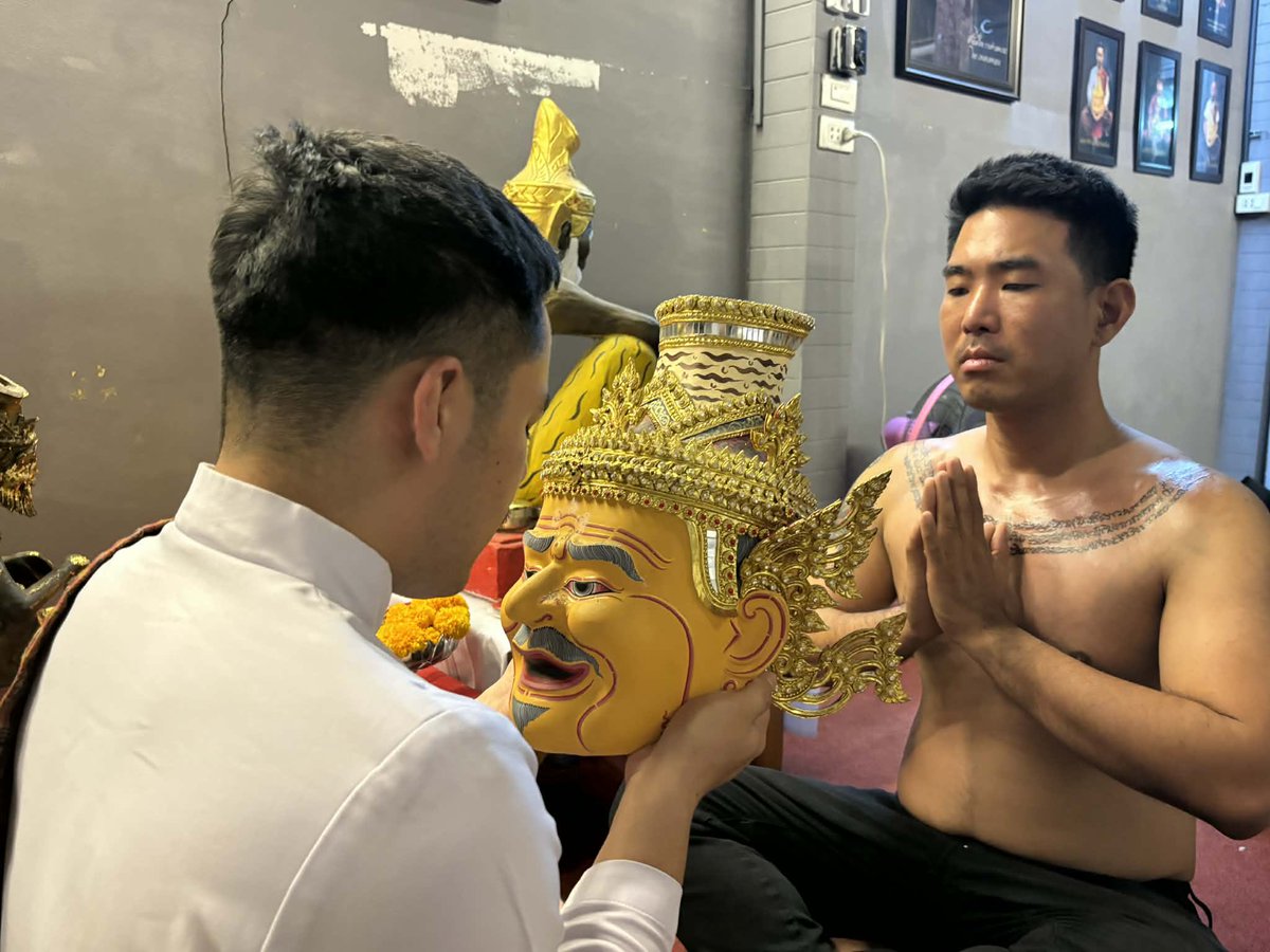 boy สักยันต์เสนห์ สวิงหญิง ฝั่งมุก หำฉีด สักควย tweet media