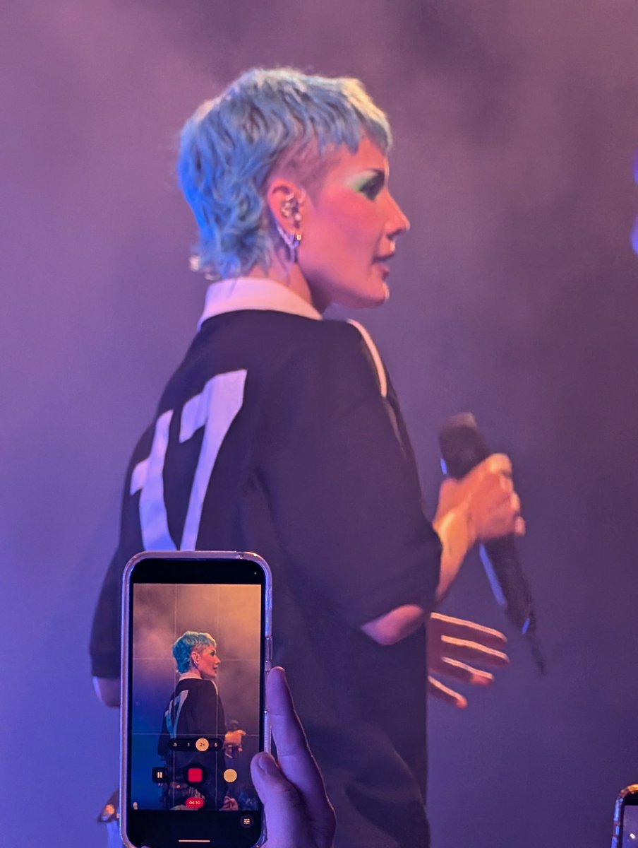 why doesn't the. Big halsey eat the little halsey