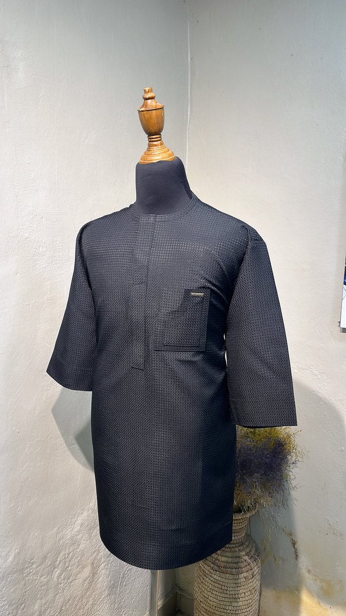 WearHASSAN BLACK KAFTAN. 

Send a DM to get yours!