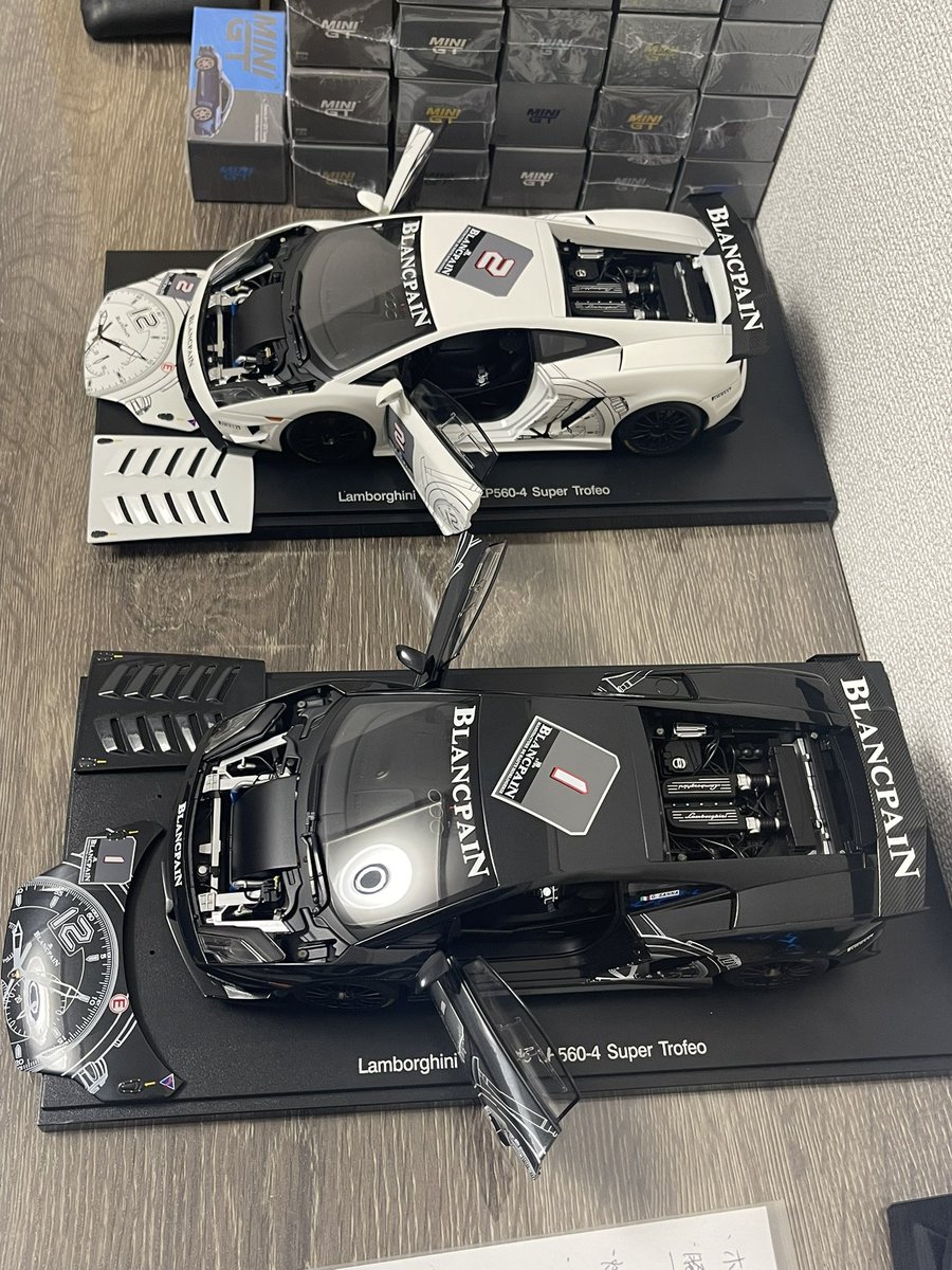 yokkyo_kai's tweet photo. 並べてみた😙
#ミニカー
#オートアート
#autoart
#Lamborghini
#Gallardo
#lp560 https://t.co/doBBpxGkuW