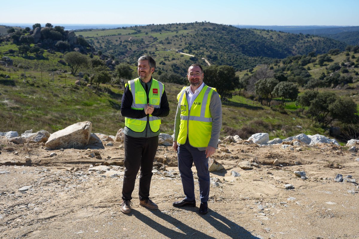 🚧👷 Obras de remodelación del entorno de las calles Navalaosa y Camelias
💰 642.147 euros

🏗️🐮 Obras de la parcela donde se levantará el nuevo matadero
💰 Inversión cercana a 12 millones de euros
📍 Polígono Sur
📐 30.000 metros cuadrados de parcela