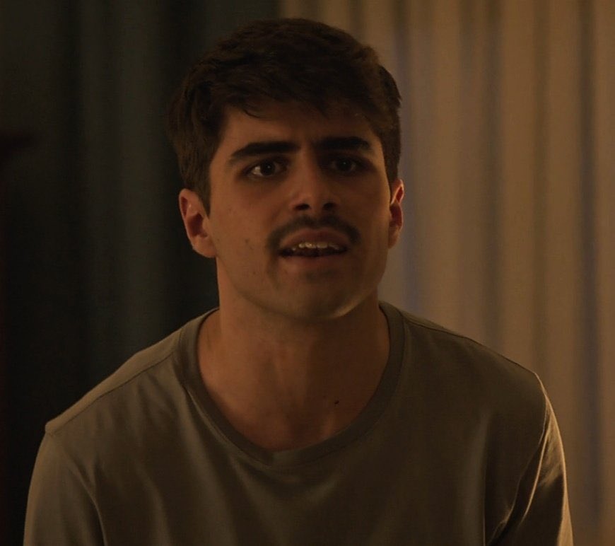 valennmoon's tweet image. martin 🤝🏻 interpretar a personajes con un nombre de 4 letras
jere                                          gael