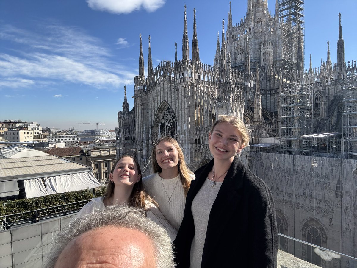 BubbaUNC's tweet image. Great day with MEJO students in Milan for the Olympics. #unchussman #beststudents @UNCHussman