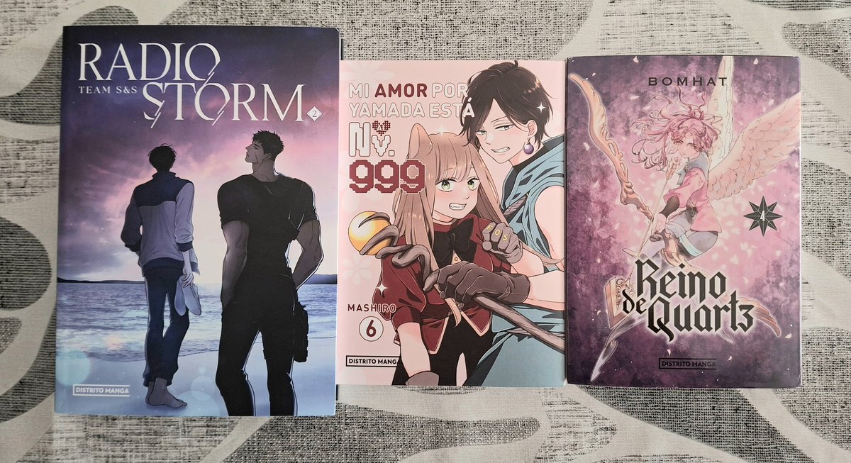 calysto76's tweet photo. Compra de novedades a @distritomangaED ♥️♥️ #HAPPYHAPPY #Manga #Manhwa #lectura #reinodequartz #Bomhat #miamorporyamadaestáalnv999 #MASHIRO #RadioStorm #teams&s https://t.co/W5vuceg56C