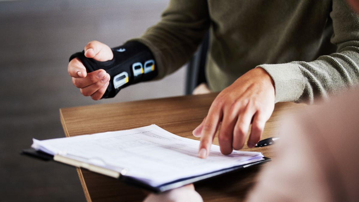 Accident du travail : vos congés payés sont-ils perdus ? 🤕

Depuis 2024, vous continuez d’acquérir des congés pendant toute la durée de votre arrêt.

Voici ce que ça change concrètement pour vous 👇
hellowork.com/fr-fr/medias/a…

#conge #droitdutravail #rh