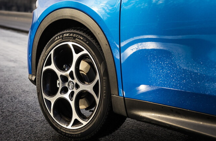 A Pirelli foi reconhecida como a melhor fabricante de pneus de 2025, destacando seus modelos All Season pela segurança e desempenho em diversas condições. Esse prêmio reforça o compromisso com inovação, qualidade e proteção para quem dirige. 
Saiba mais:  pirelli.com/global/pt-br/r…