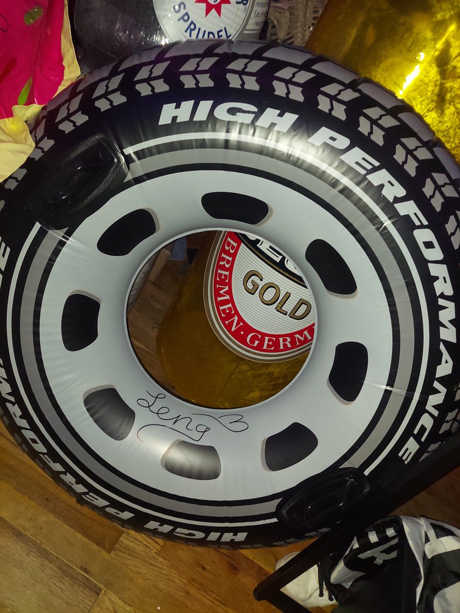 Flutterloonershy6 tweet media