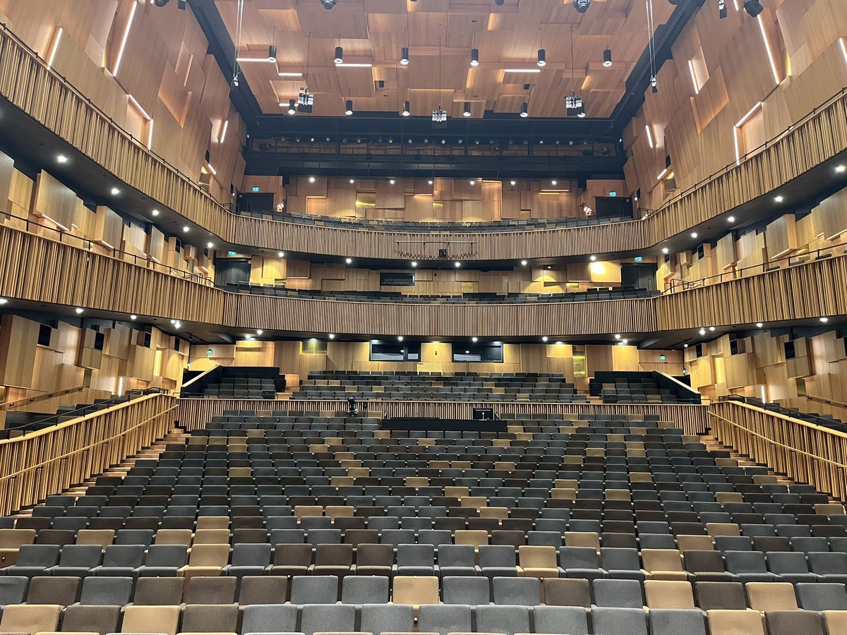 CoVahr 🦊🐉🎹 tweet media