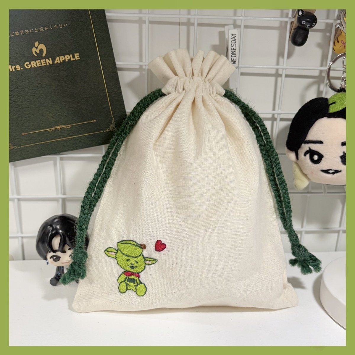 #RT이벤트 #rt이벤트 

소소한 이벤트 가져와 봤습니다🥰
이 게시물을 rt해주신 🍏잼스 팔로워🍏1분께 제가 만든 메메루 자수 파우치를 드립니다! 
반택비용은 부담해주셔야해요🥺 
당발은 2월 25일에 하겠습니다!
