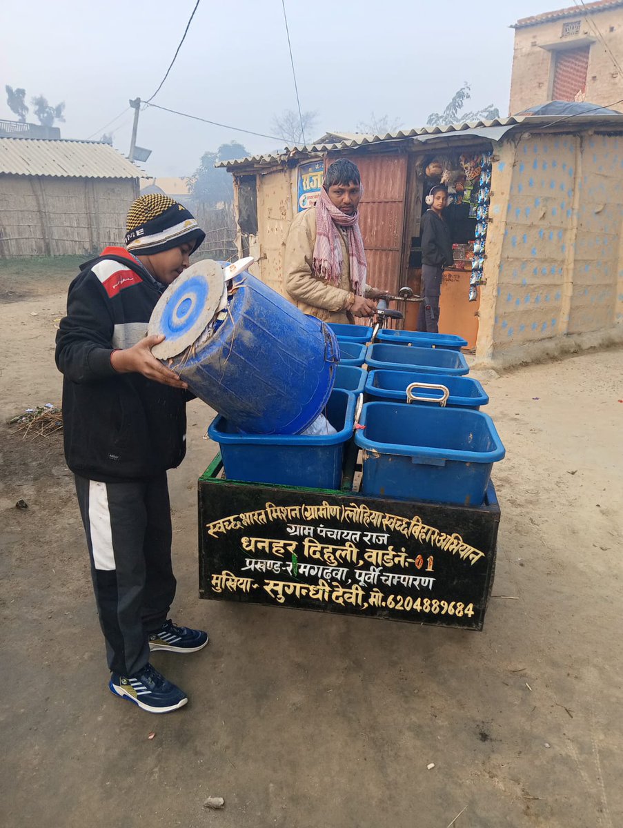 EcMotihari's tweet photo. #SBMG/#LSBA #SwachhtaWorkers in #Panchayats across various #Blocks consistently undertake daily D2D collection of Dry & Wet Waste,ensuring its #SystematicProcessing,#ScientificDisposal & #EffectiveSolidWasteManagement
@Dm_Motihari
@MoRD_GoI @MoJSDDWS @kumarvinuvinay @LSBA_Bihar https://t.co/54sT8cr5YZ