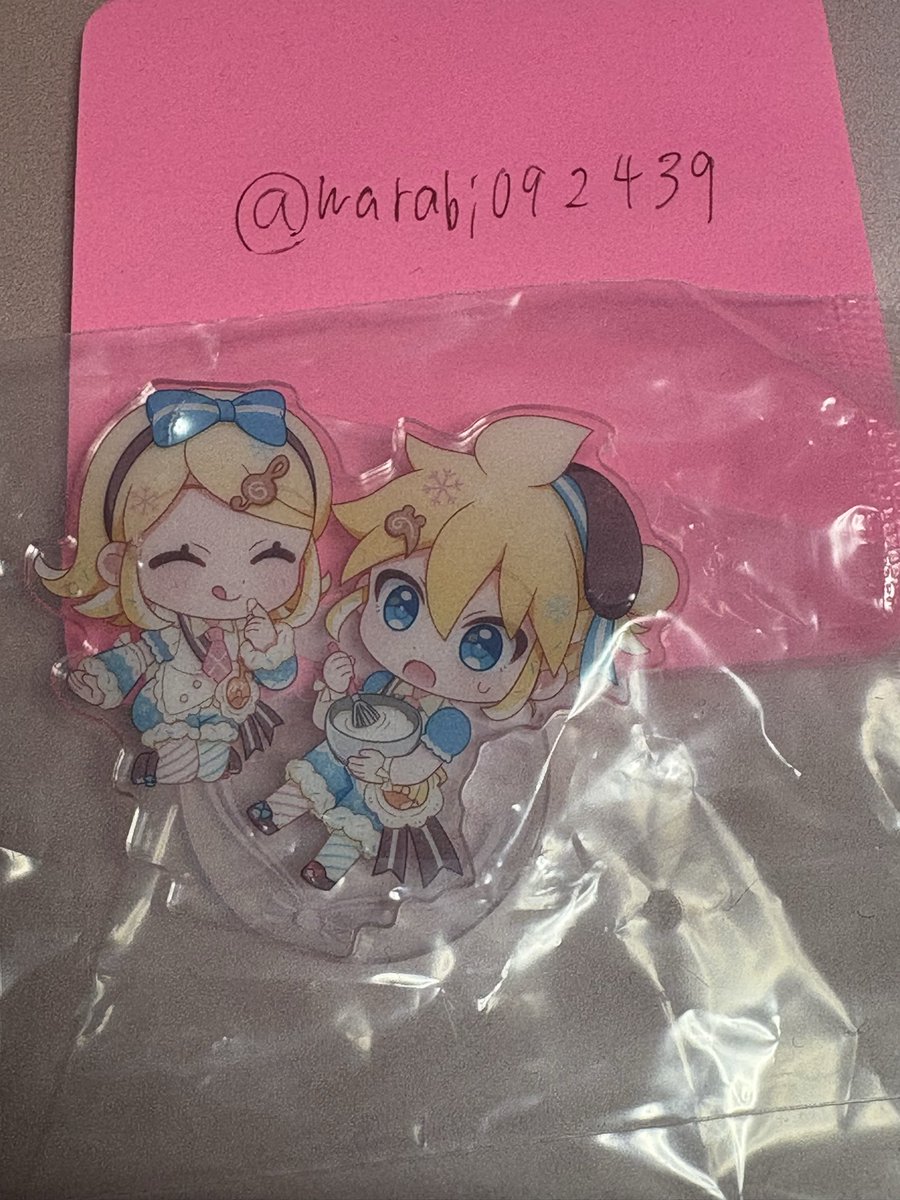 warabi092439's tweet photo. @m_sm_j 初めまして  検索から失礼します
当方レン、リンのC賞を所持しております
ミク、ルカと交換希望です
ご検討よろしくお願いいたします https://t.co/DIPFyFbKHl